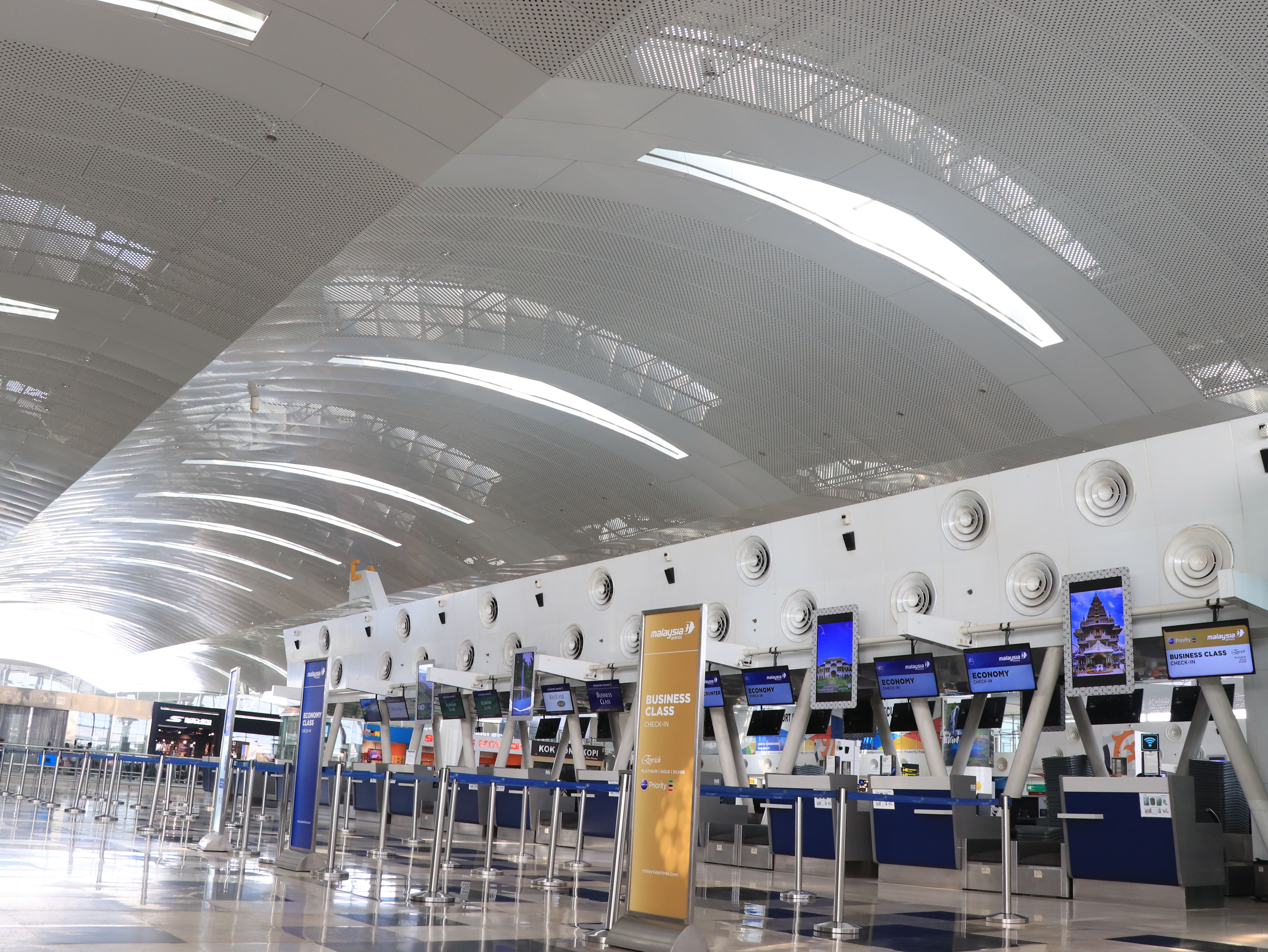 Foto Bandara Check in Bandar Udara Kualanamu - Medan